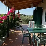 Apartman Haus Mit Pool Im Olivenhain Koróni