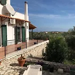 Haus Mit Pool Im Olivenhain * Koróni