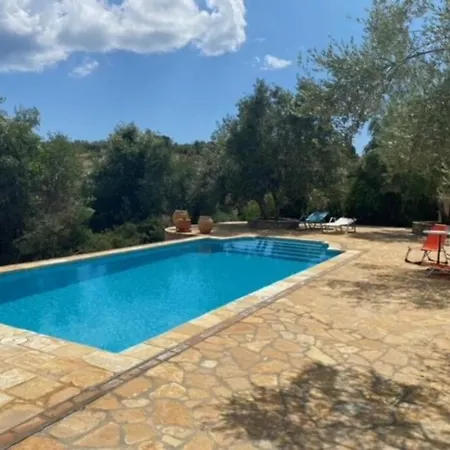 Haus Mit Pool Im Olivenhain Apartment