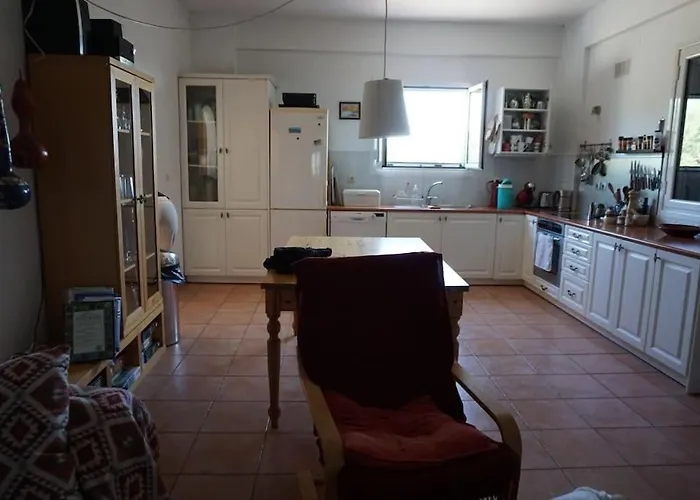 Haus Mit Pool Im Olivenhain * Koróni