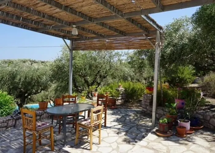 Haus Mit Pool Im Olivenhain شقة